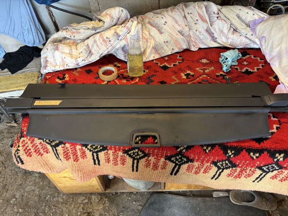 Щора багажник за Опел Астра Н комби 04-08г