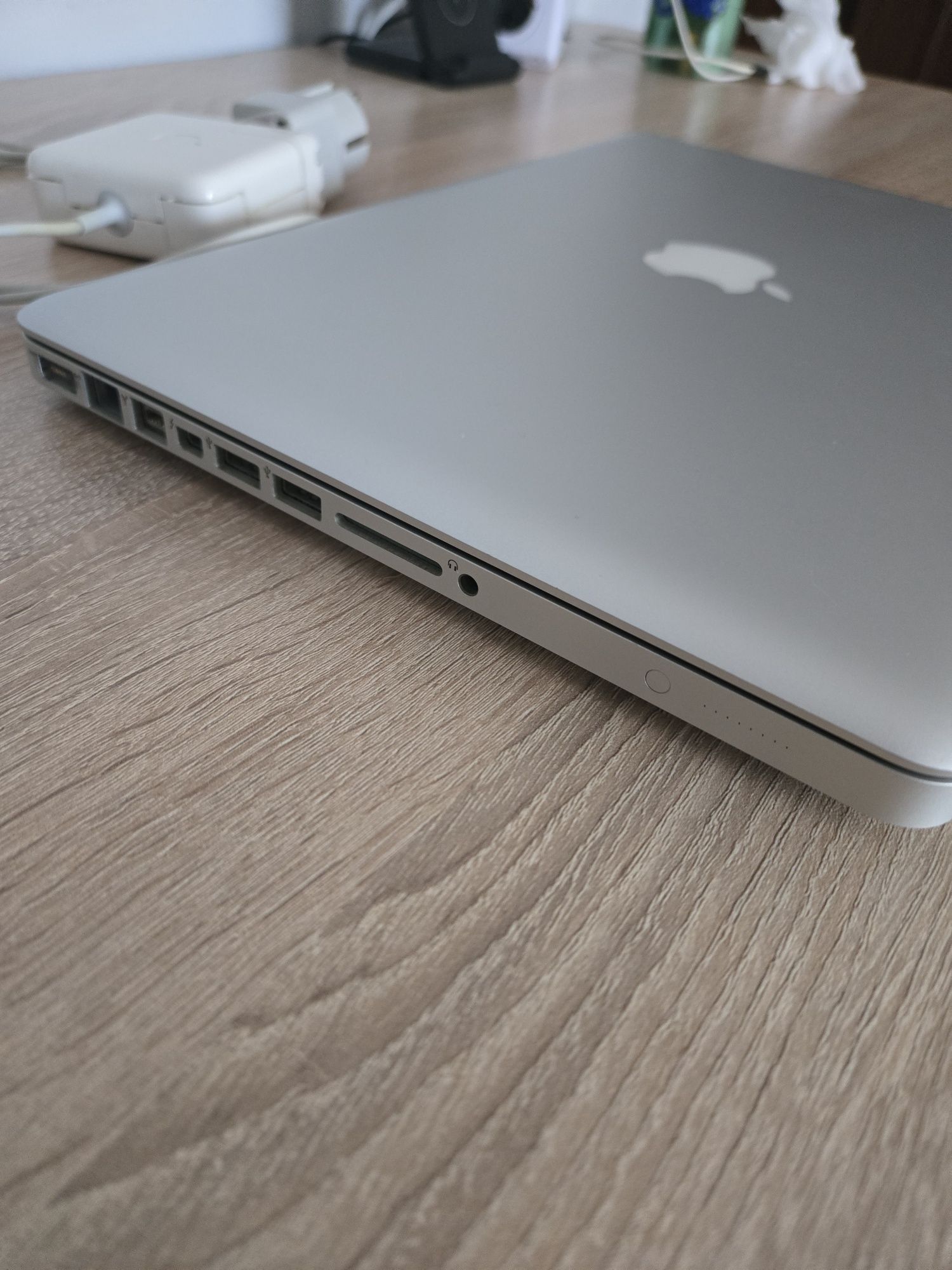 MacBook Pro 13 16GB, SSD 250GB