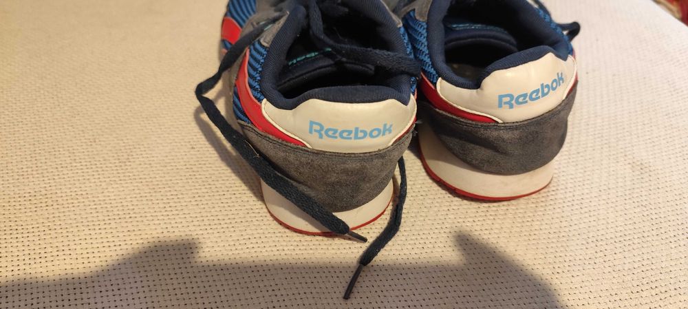 adidasi reebok marimea 43 uzura minima