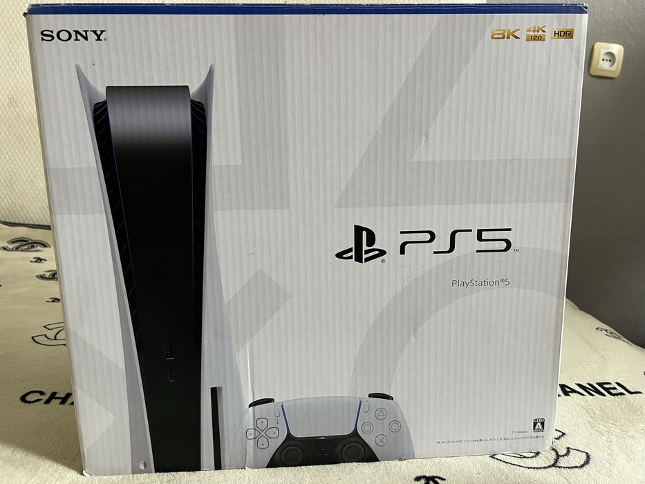 Продам PS 5 в отличном состояние