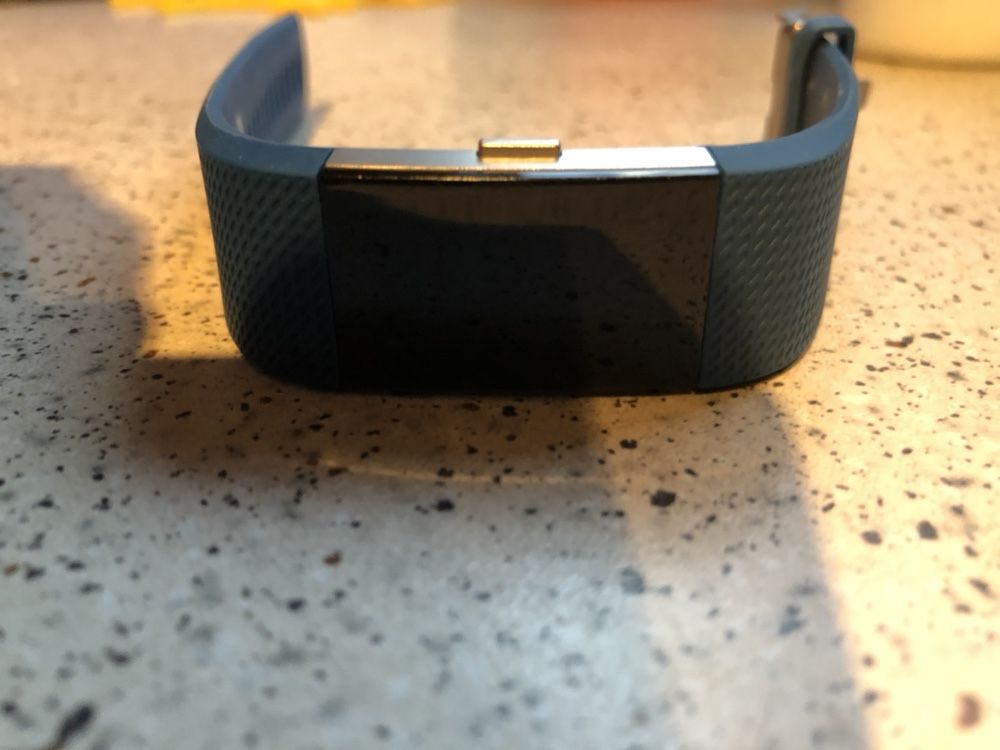 2 buc ceasuri fitbit charge 2 + bratara de schimb originala sigilata.