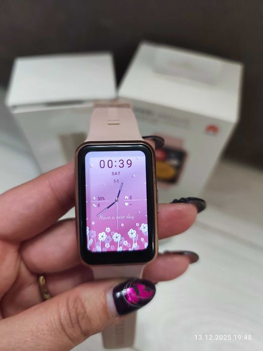 Смарт часовник HUAWEI Watch Fit Sakura Pink розов