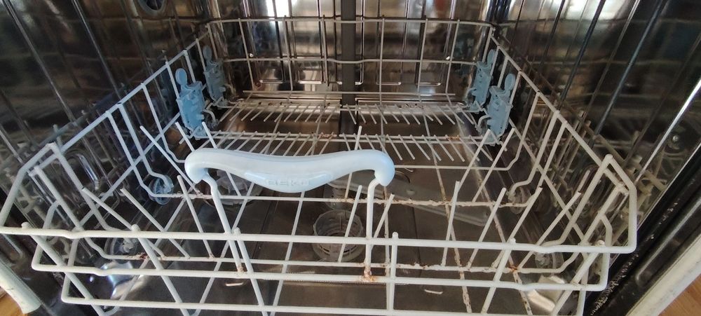 Съдомиялна BEKO - работи, но не измива добре