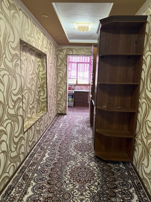 Srochna kvartira sotiladi