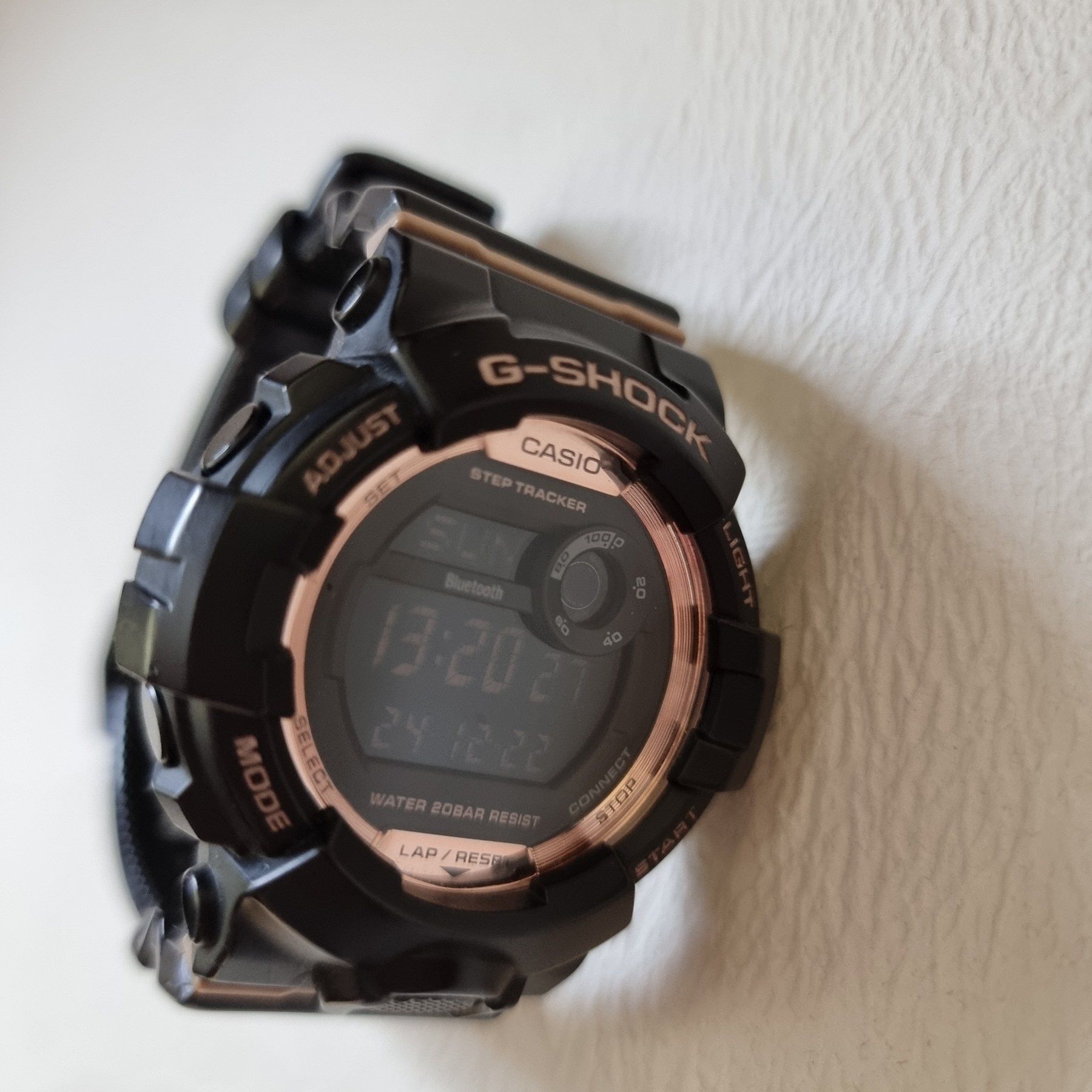 Часовник G-Shock