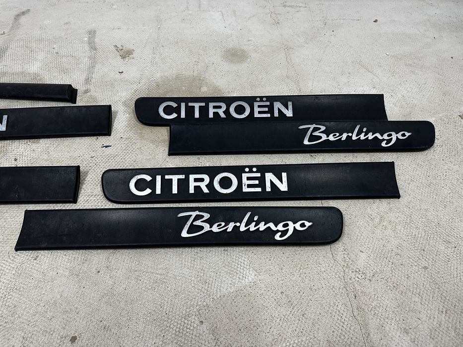 Решетки, маски, лайсни за Citroen , Volvo