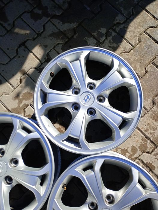 4 jante5x114,3 R16 originale Hyundai santa Fe  I30,I40,ix35,sonata,
