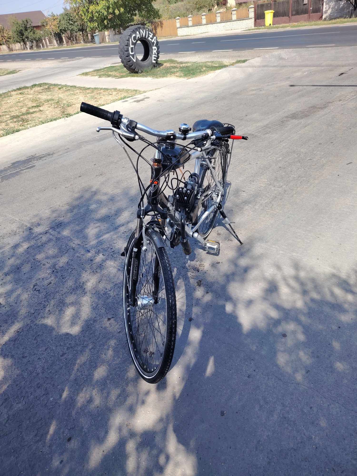 Vând Bicicleta kit motor 80 cm ..