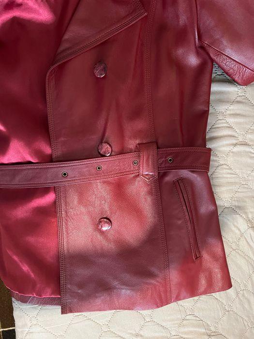 Кожено яке червено