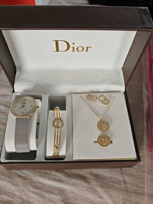 Set ceasuri dama CARTIER si DIOR