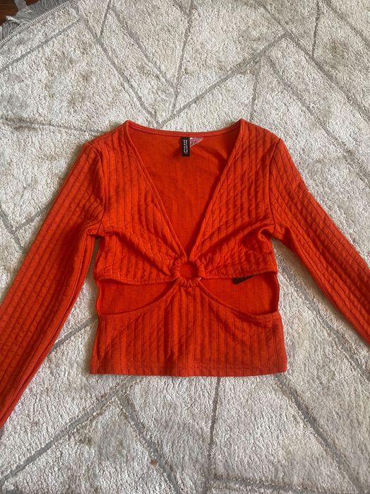 Легкий лонгслив с вырезами от H&M