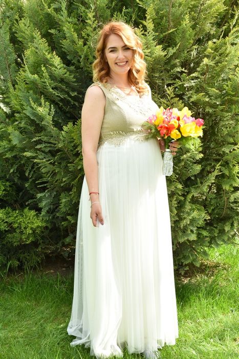 Rochie mireasa  marimea 48