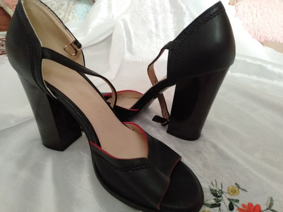 Женские туфли 38р