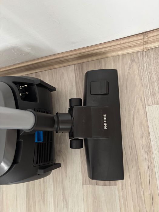 Aspirator philips în garanție (cumparat in aprilie 2025)&