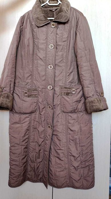 Взрослый бежевый пуховик для женщин