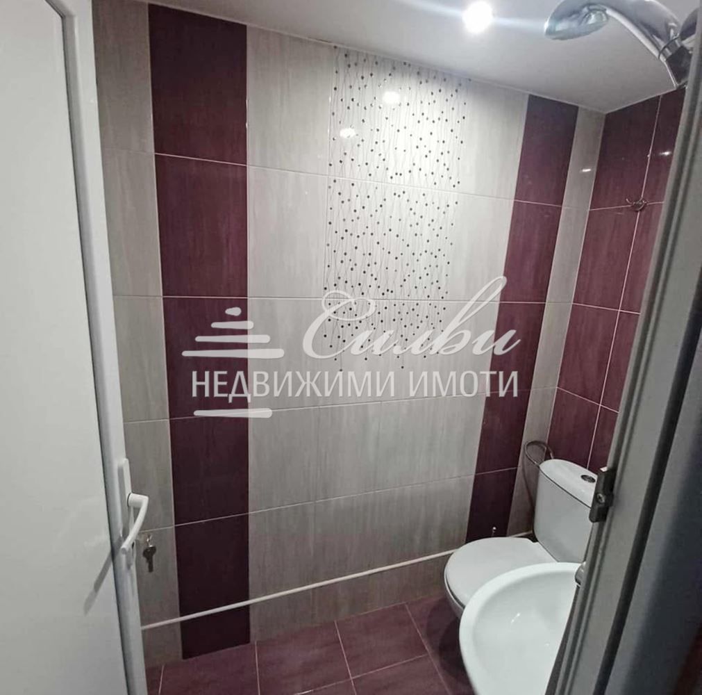 Дава се под наем Едностаен апартамент в Шумен, Тракия - 42 кв.м за 178.5 € - Снимка #3