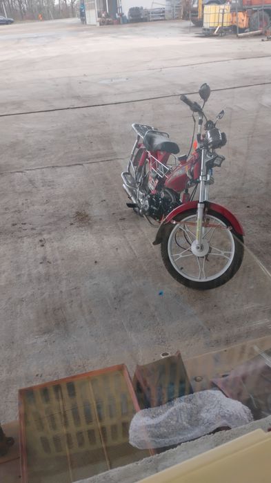 Vând motoreta forat biche