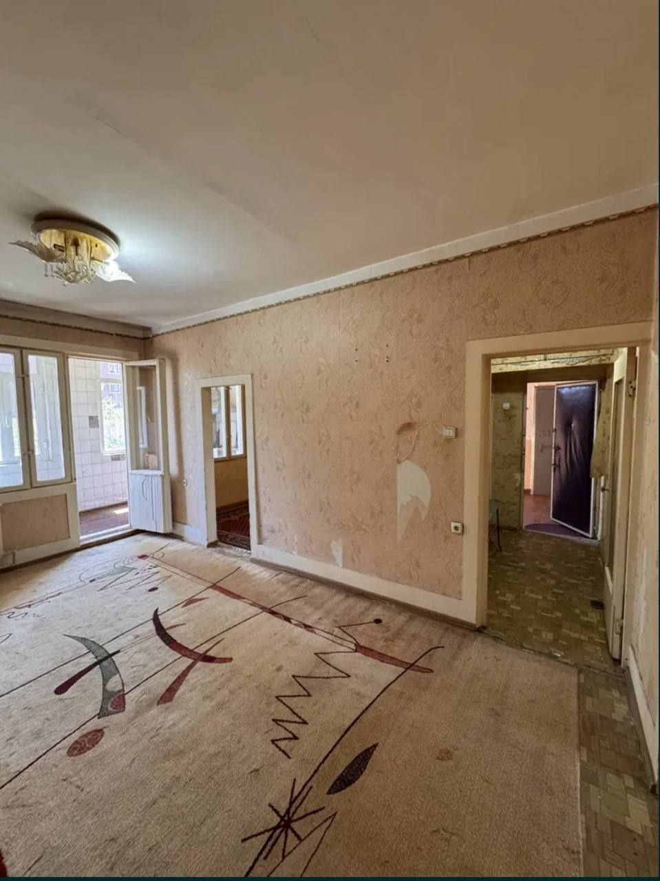 Юнусабад 4кв Продам 2комн 3 этаж