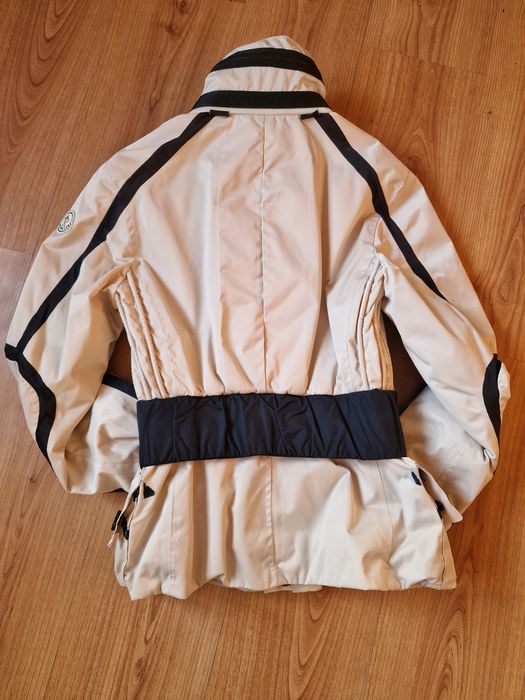 Geaca Moncler Măsura S