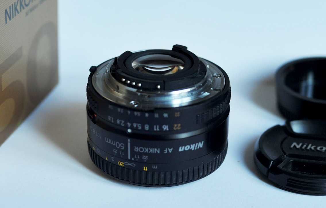 Nikon 50mm f/1.8 D