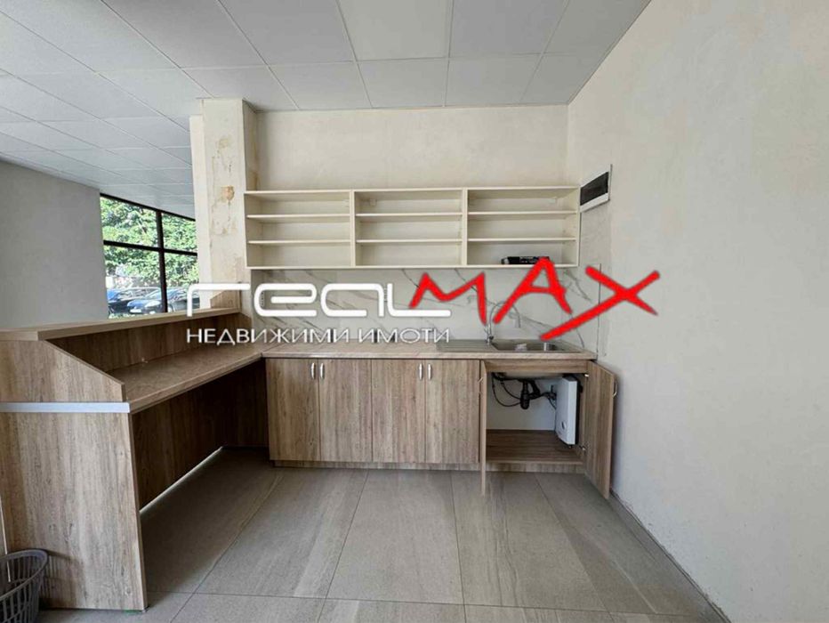 Дава се под наем Магазин в Казанлък - 216 кв.м за 550 € - Снимка #7