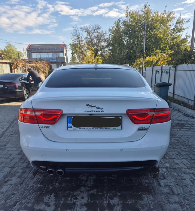 Jaguar XE Pachet R Sport 4x4 Automat