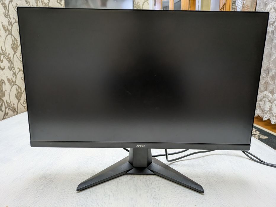 MSI MAG 27 dyum 180 hz