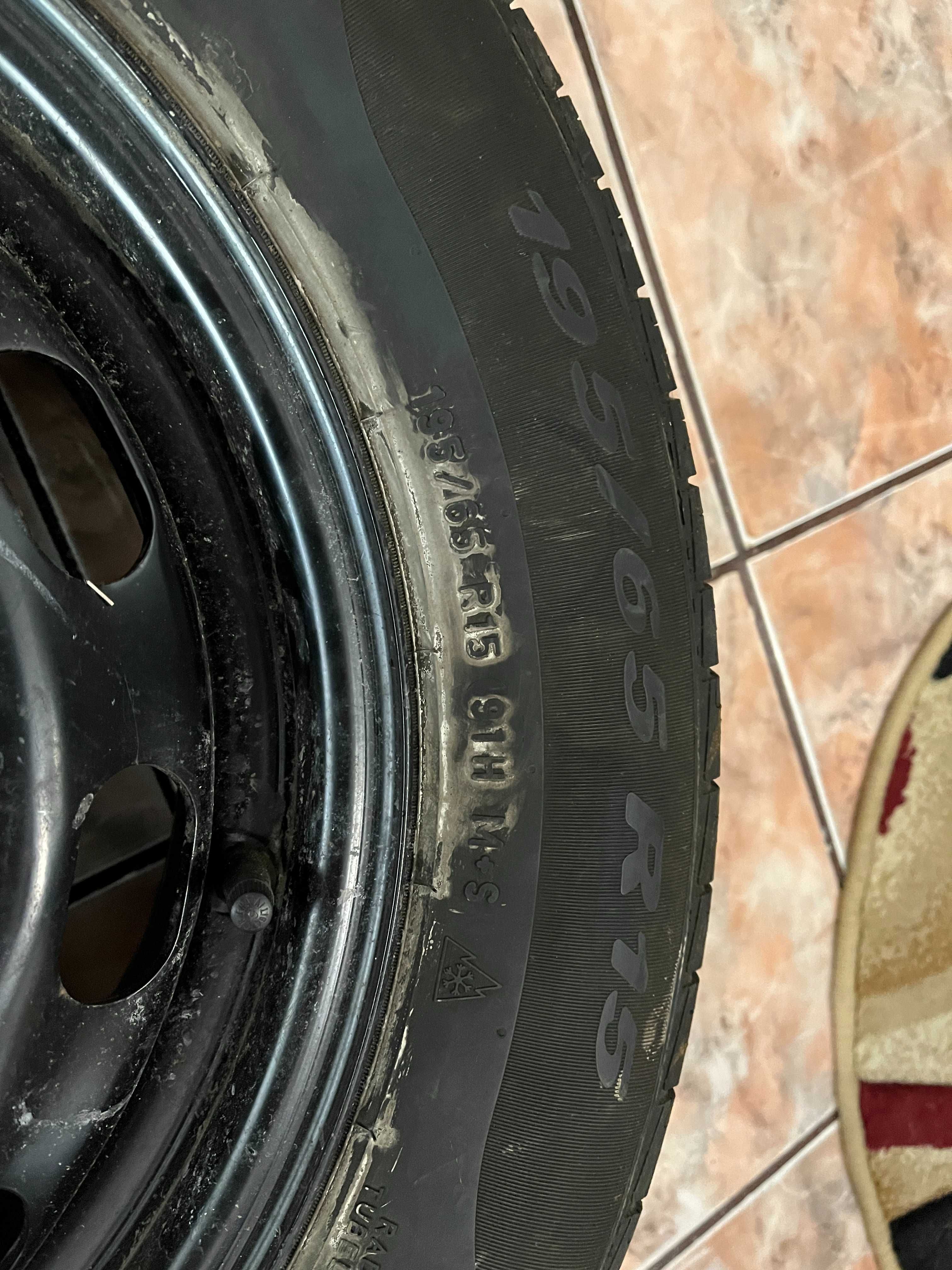 Roata de rezerva Audi A3 8L cu janta de otel si cauciuc Pirelli