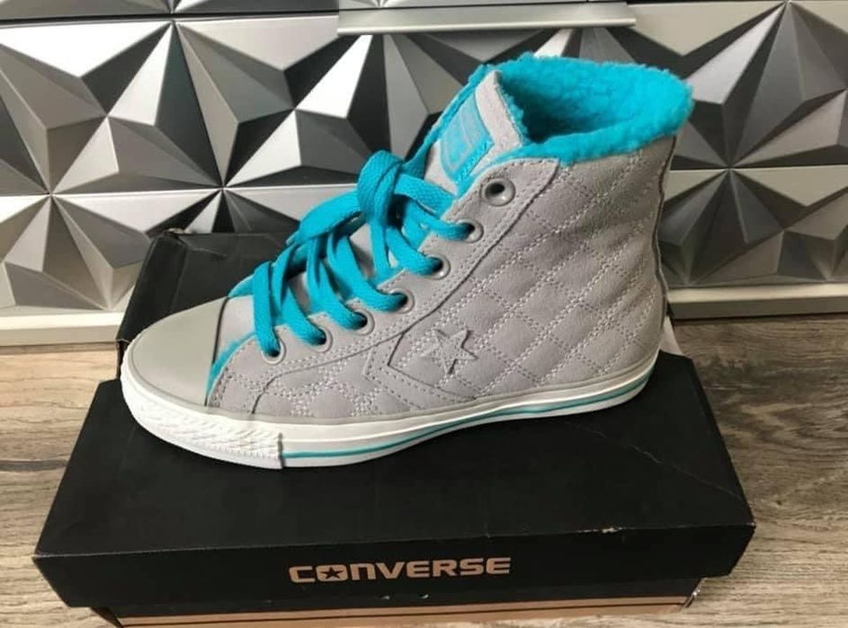 НОВИ Converse 35,36 естествен велур