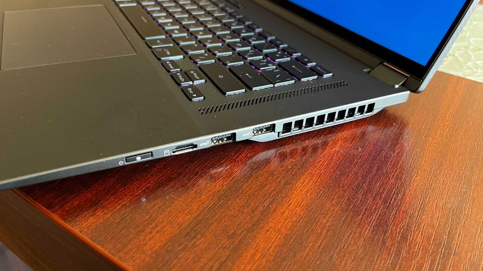 ASUS ROG FLOW X16 GV601RM в гаранция, практически нов