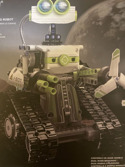 Robot programabil gen Lego