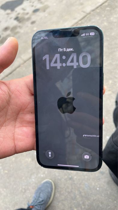 Продам Аpple 13 синий цвет память 128 гега