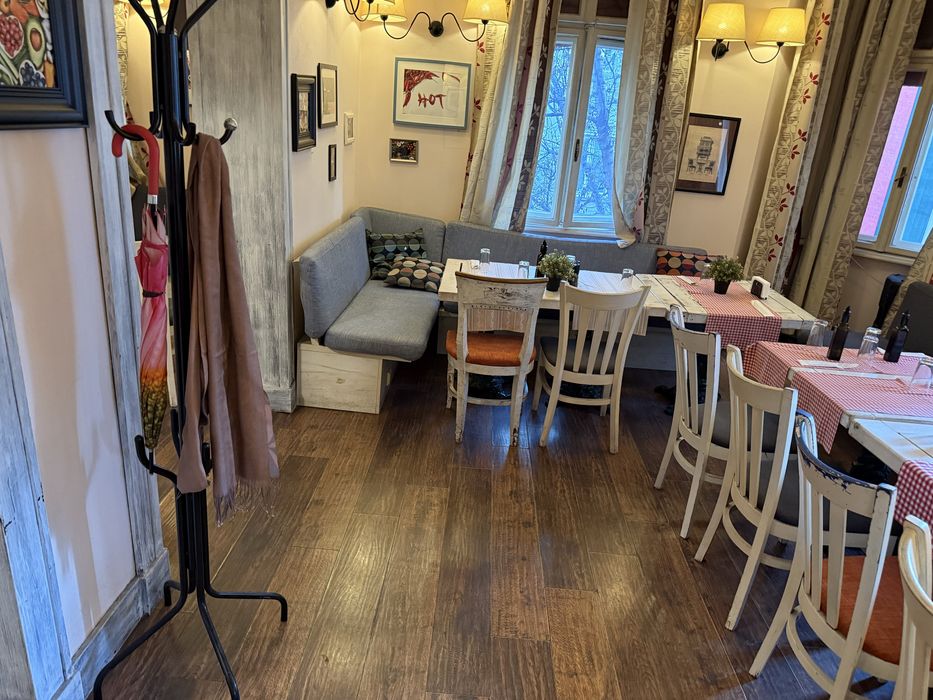 Ъглови пейки с тапицирани дунапренени възглавници