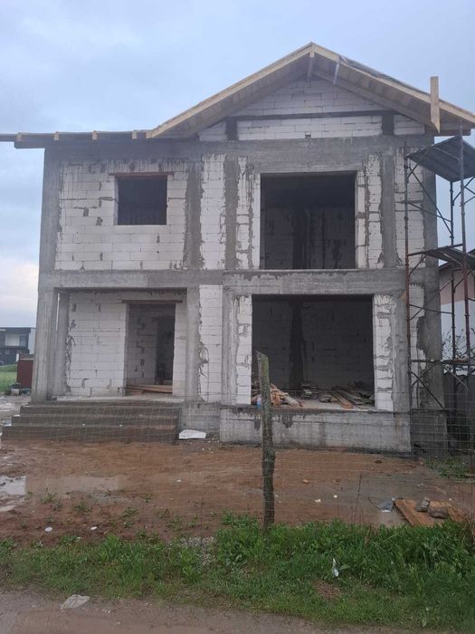 Casă P+1 , Selgros , preţ nou 125.000 euro (preţ vechi 140.000 euro)