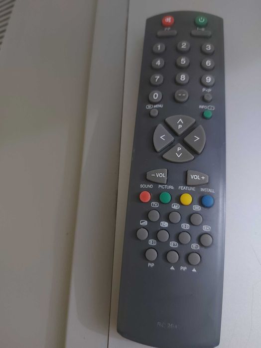 TV AKAI 70 cm diagonala ecran plat