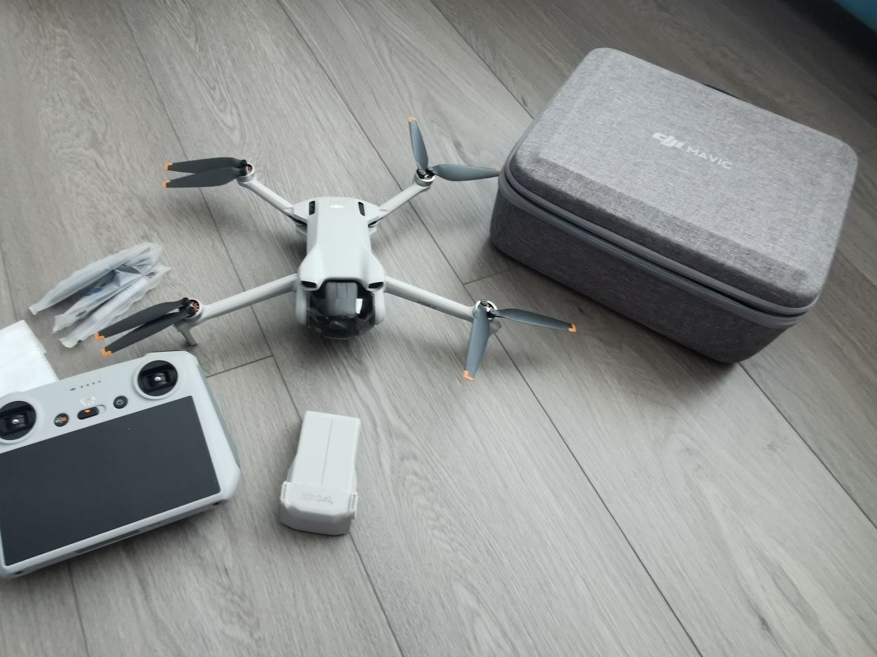 Drona dji mini 3