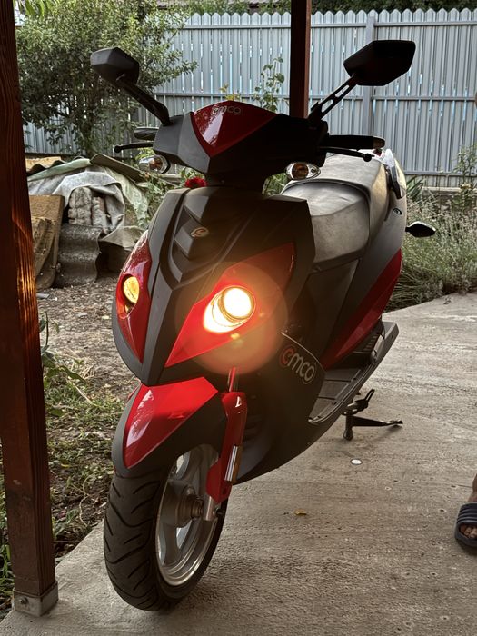 Vand scuter electric fara permis 200km