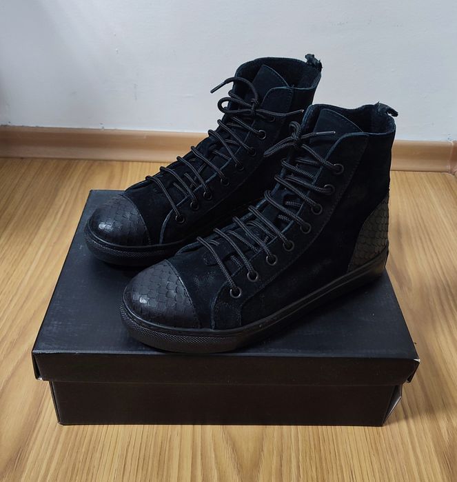 Продавам Ботуши и боти Естествена кожа