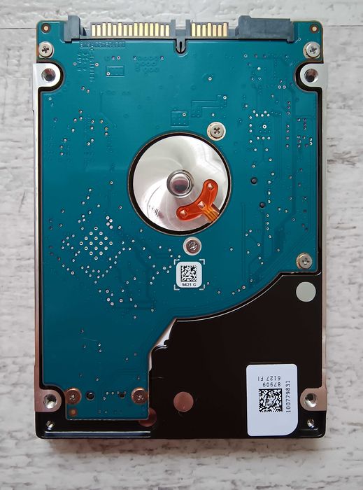 Hard disk laptop 500 GB Seagate Momentus Thin. Impecabil!