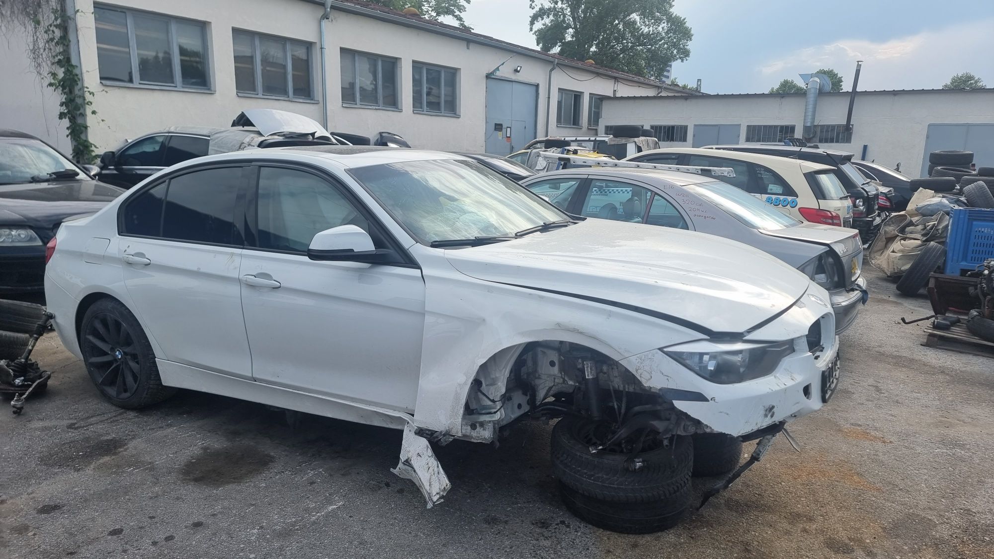 На части BMW 328i 320xi F30 biturbo 4х4 Ф30 БМВ  Xdrive Кожа Навигация