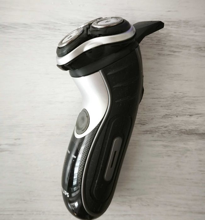 Електрическа самобръсначка Phillips