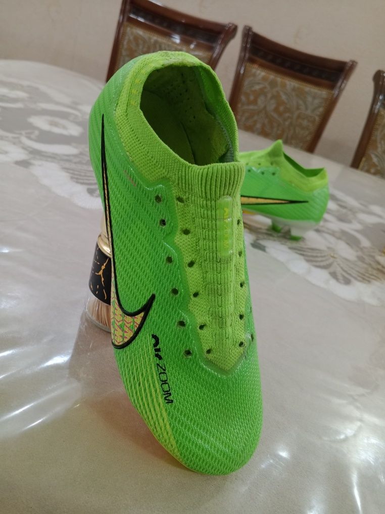 Butsa Nike Orginal Razmeri 37.