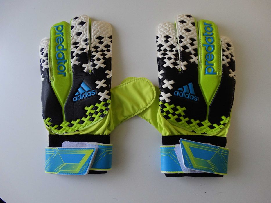 НОВИ Адидас Adidas Predator мъжки вратарски ръкавици размер 10