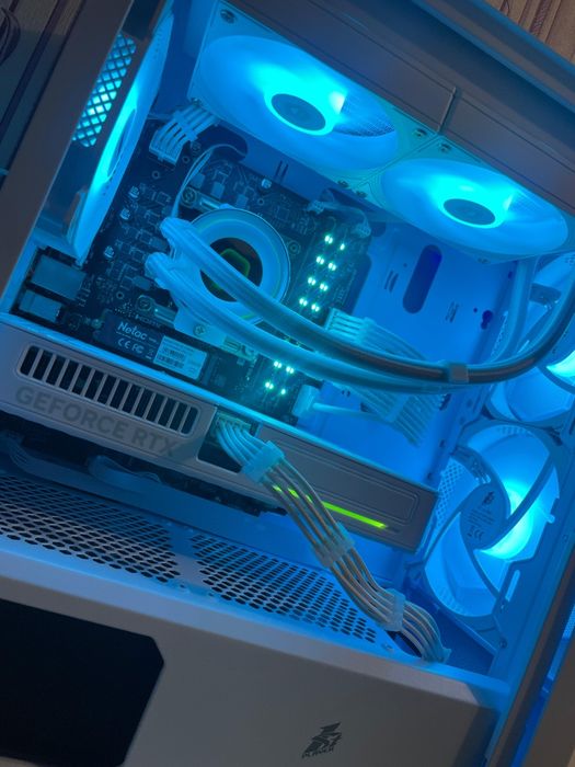Продам мощный игровой ПК / системный блок “White Edition”