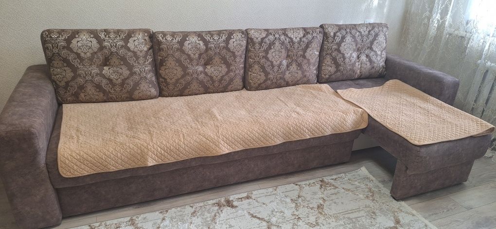 Продам диван с атаманкой