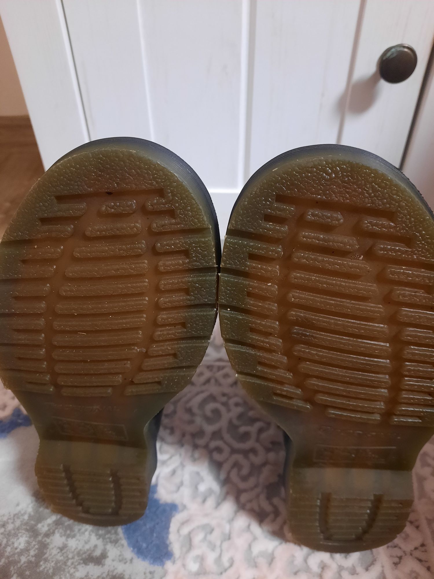 Ghete Dr Martens Doc's lucioase originale