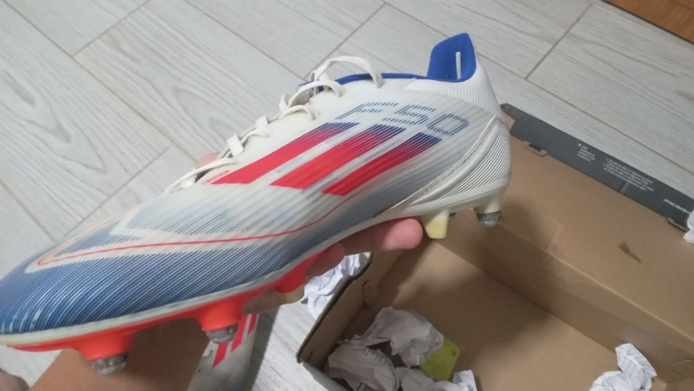 Ghete fotbal f50 marimea 44,5  (negociabil)