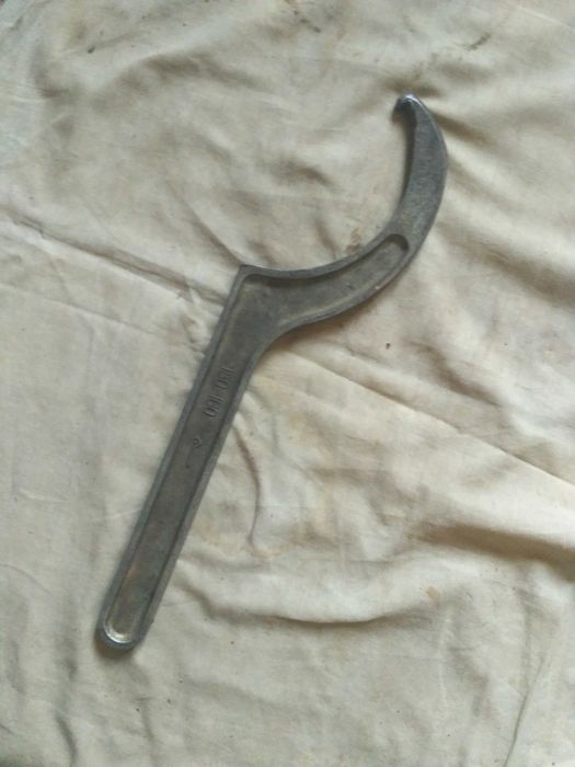 Ключ для затяжки круглых шлицевых гаек