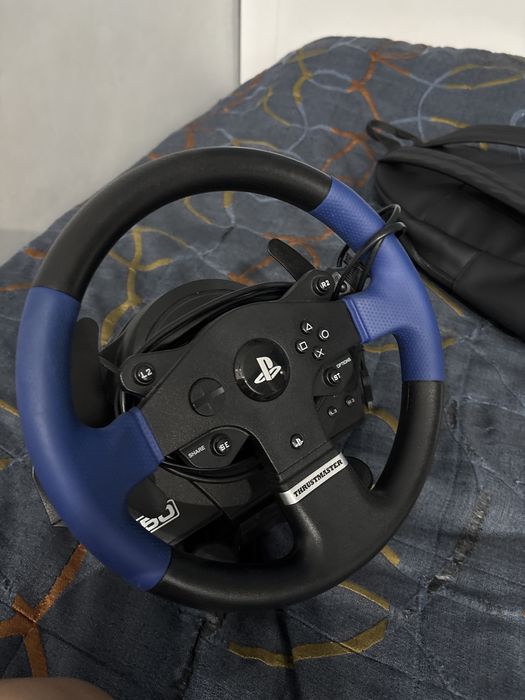 Продаю игровой руль Thrustmaster T150