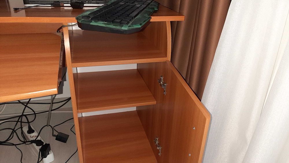 birou studiu/calculator de la LEM”S